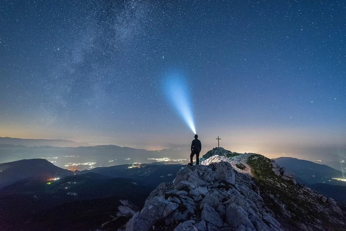 Puissance, lumens et autonomie : les bons chiffres pour le camping